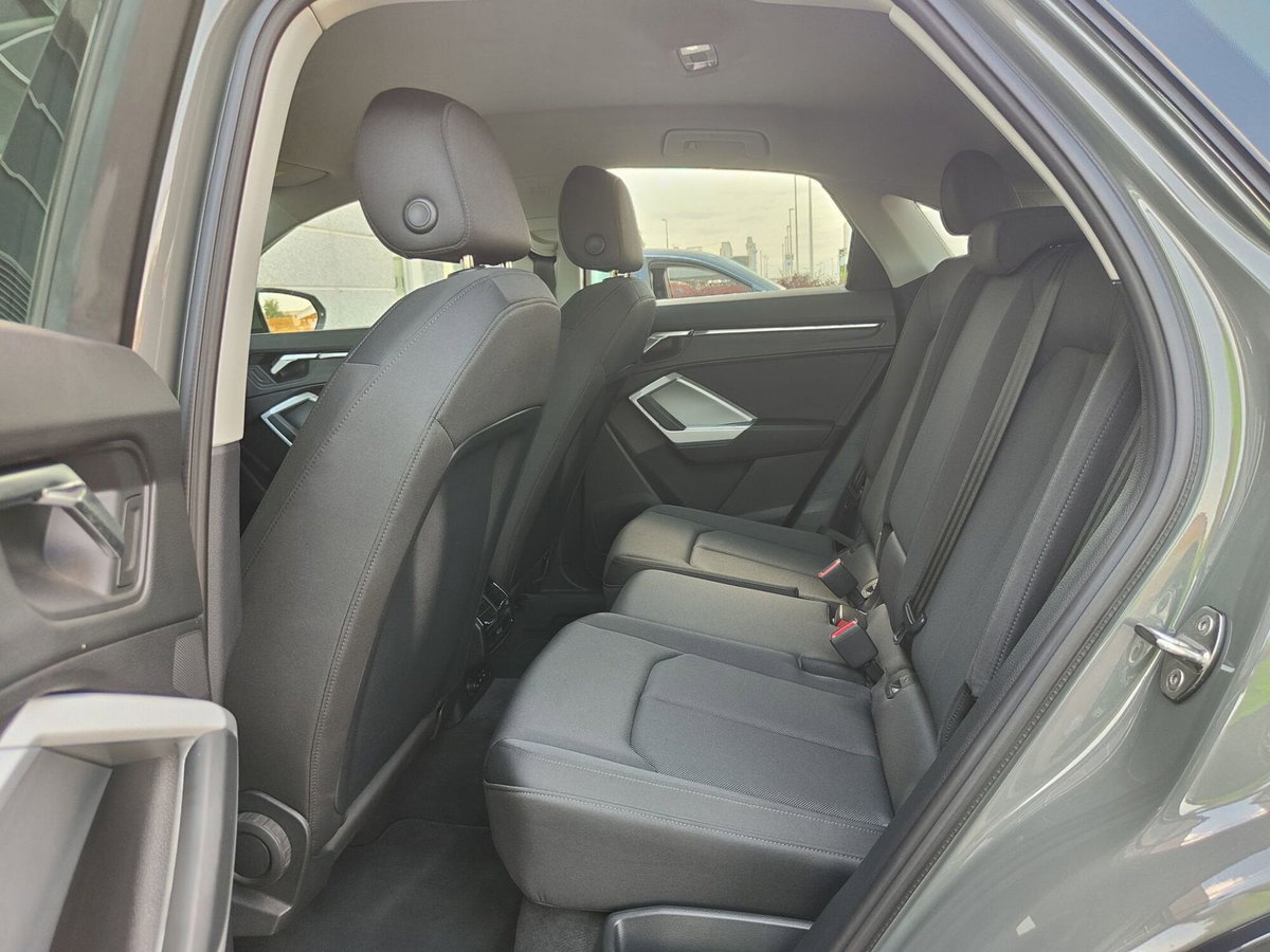 Audi Q3 Sportback 35 TDI quattro S tronic Business Plus (4)