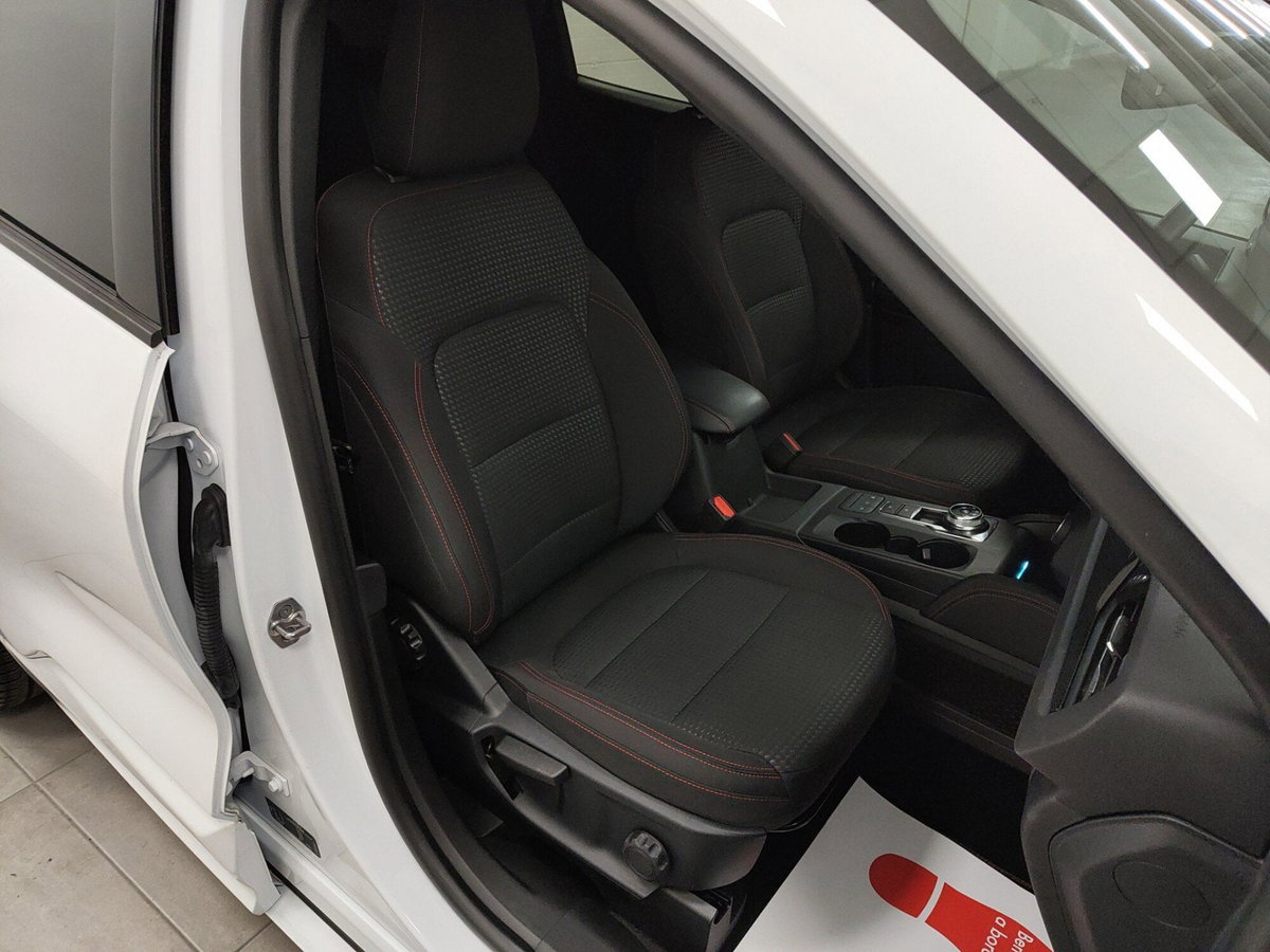 Ford Kuga 1.5 EcoBlue 120 CV 2WD ST-Line (5)