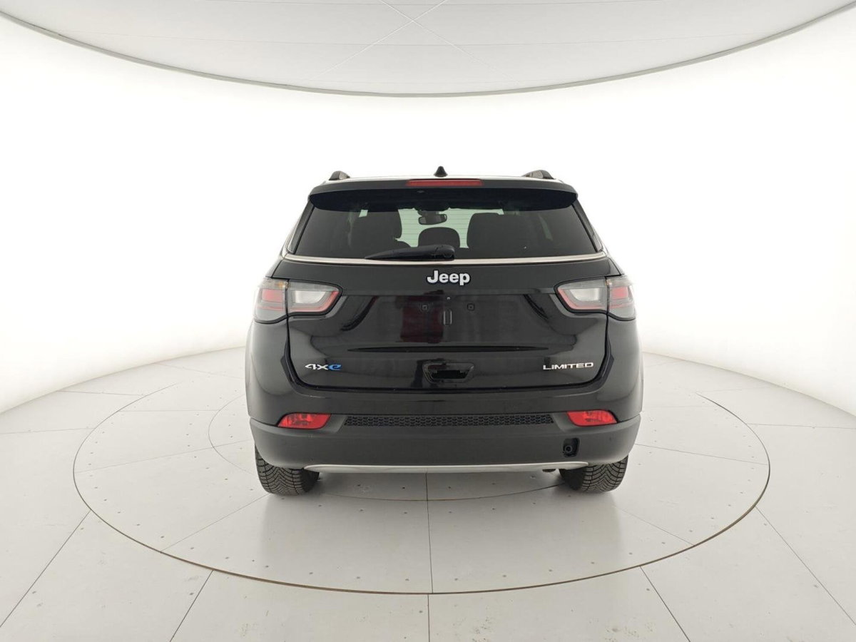 Jeep Compass 1.3 T4 190CV PHEV AT6 4xe Limited (3)