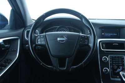 Volvo V60 D2 1.6 Powershift Kinetic (10)