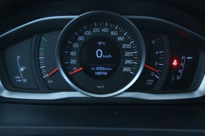 Volvo V60 D2 1.6 Powershift Kinetic (11)