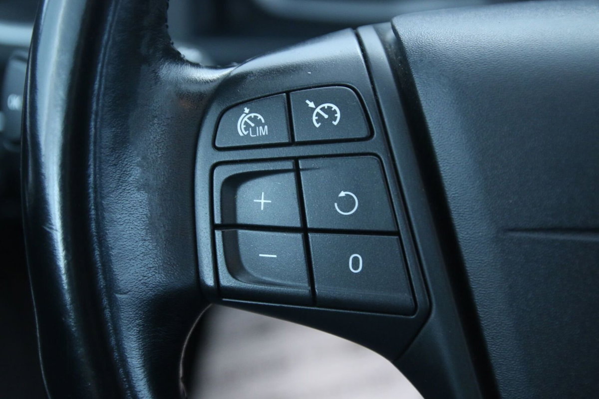 Volvo V60 D2 1.6 Powershift Kinetic (18)