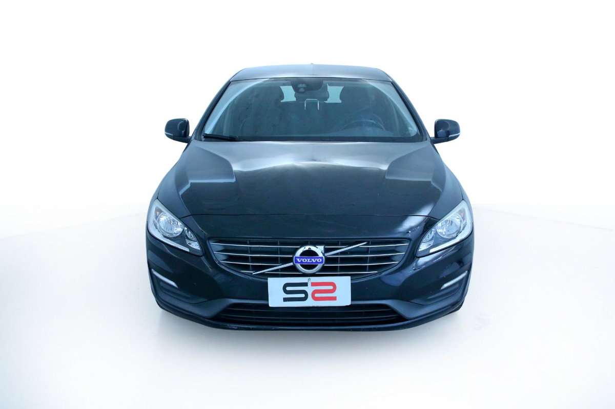 Volvo V60 D2 1.6 Powershift Kinetic (2)