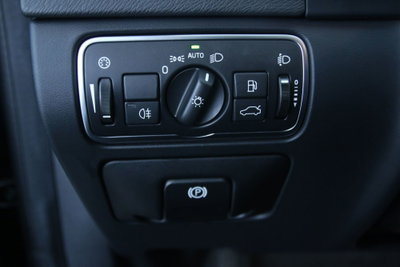 Volvo V60 D2 1.6 Powershift Kinetic (20)