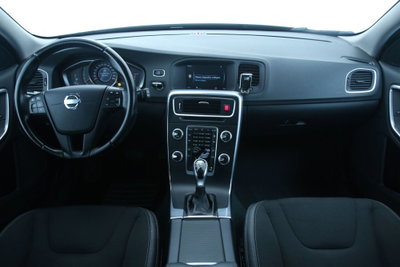 Volvo V60 D2 1.6 Powershift Kinetic (9)