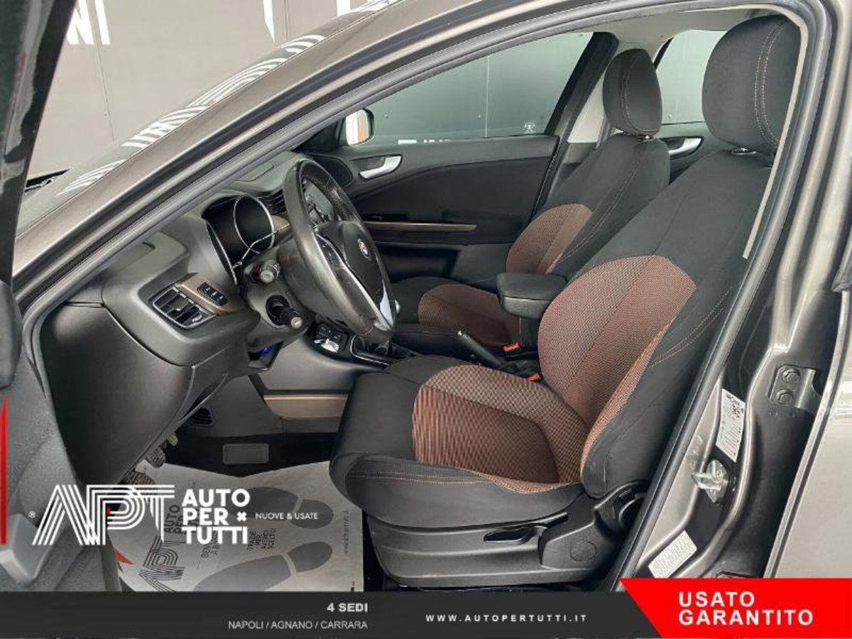 Alfa Romeo Giulietta 1.6 JTDm-2 Distinctive (9)