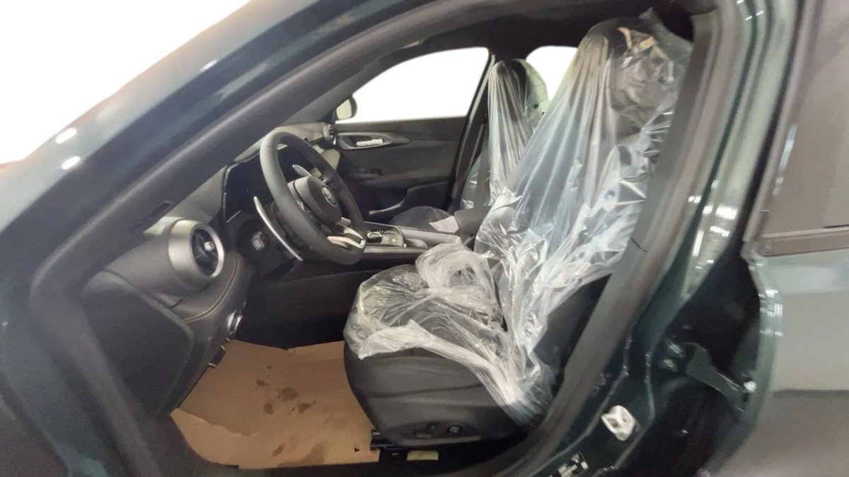 Alfa Romeo Tonale 1.6 Veloce 130cv tct6 (14)