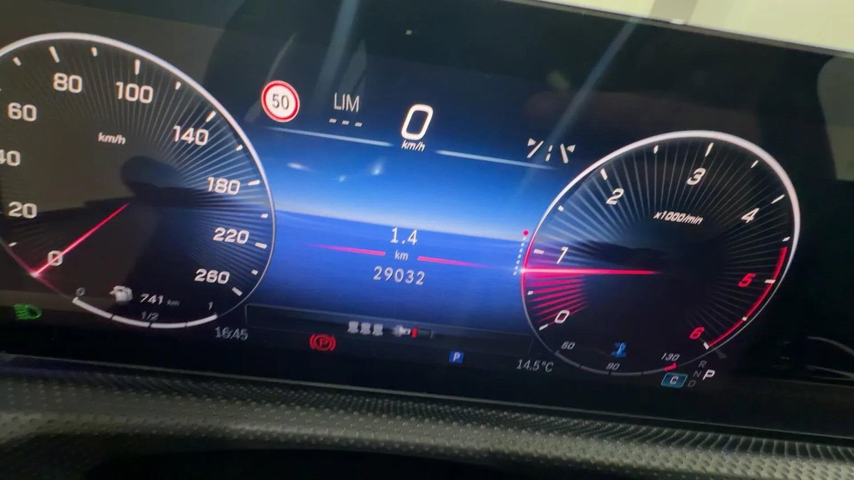 Mercedes-Benz CLA 180 d Automatic Premium (10)