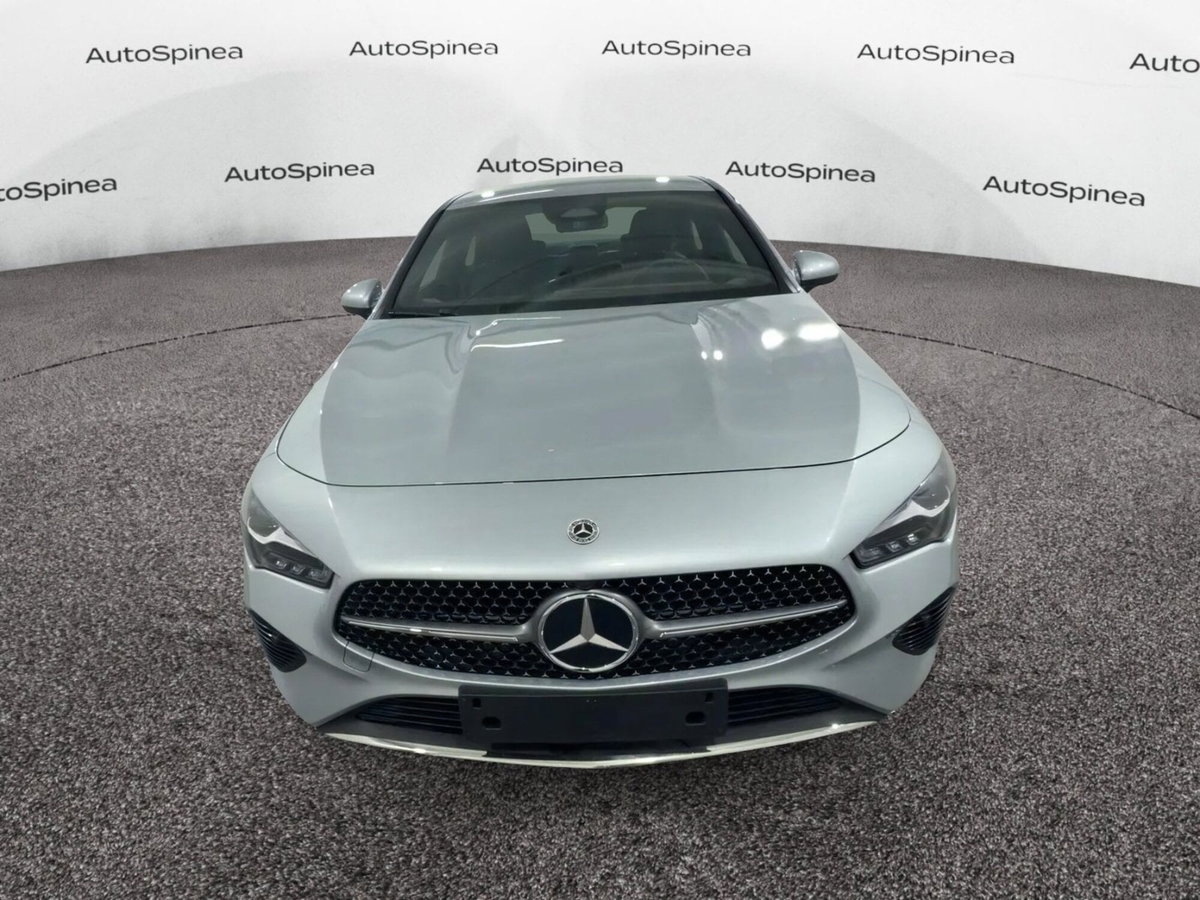 Mercedes-Benz CLA 180 d Automatic Premium (2)