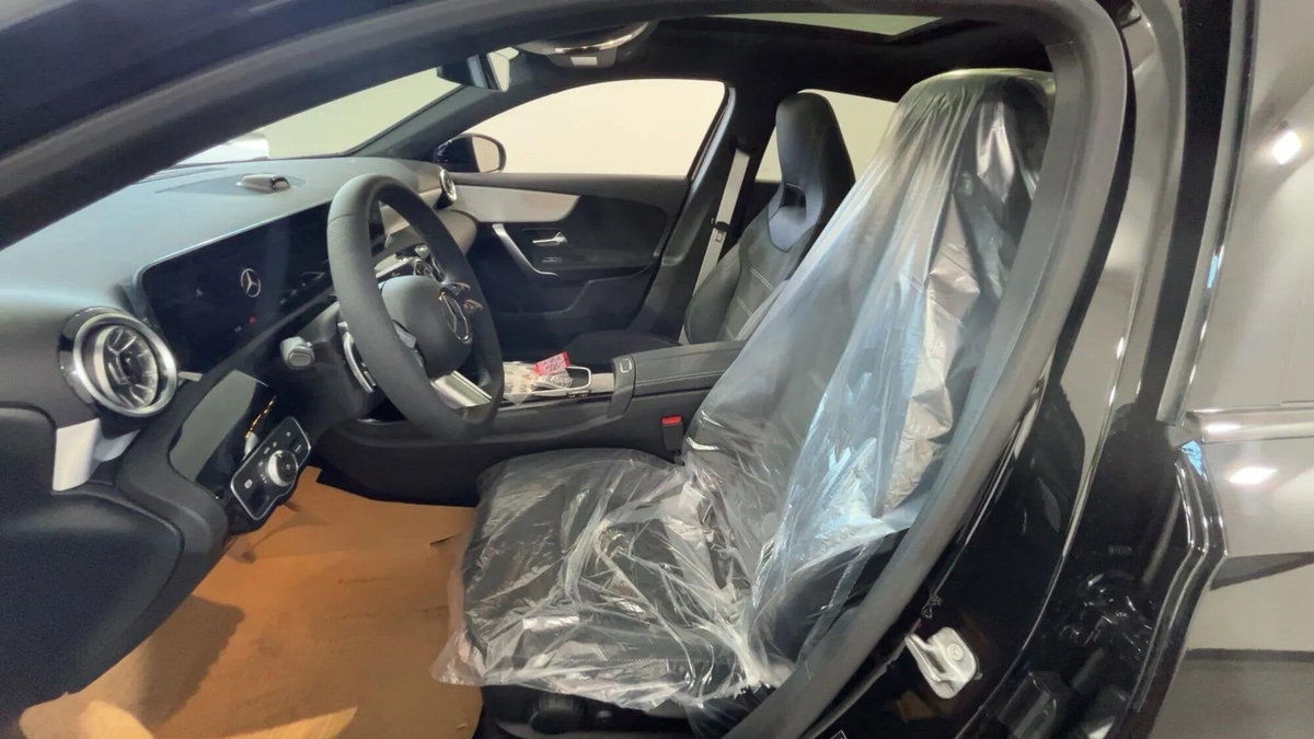 Mercedes-Benz Classe A 180 d Edition AMG Line auto (11)