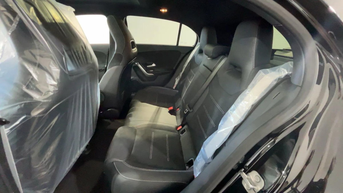 Mercedes-Benz Classe A 180 d Edition AMG Line auto (14)