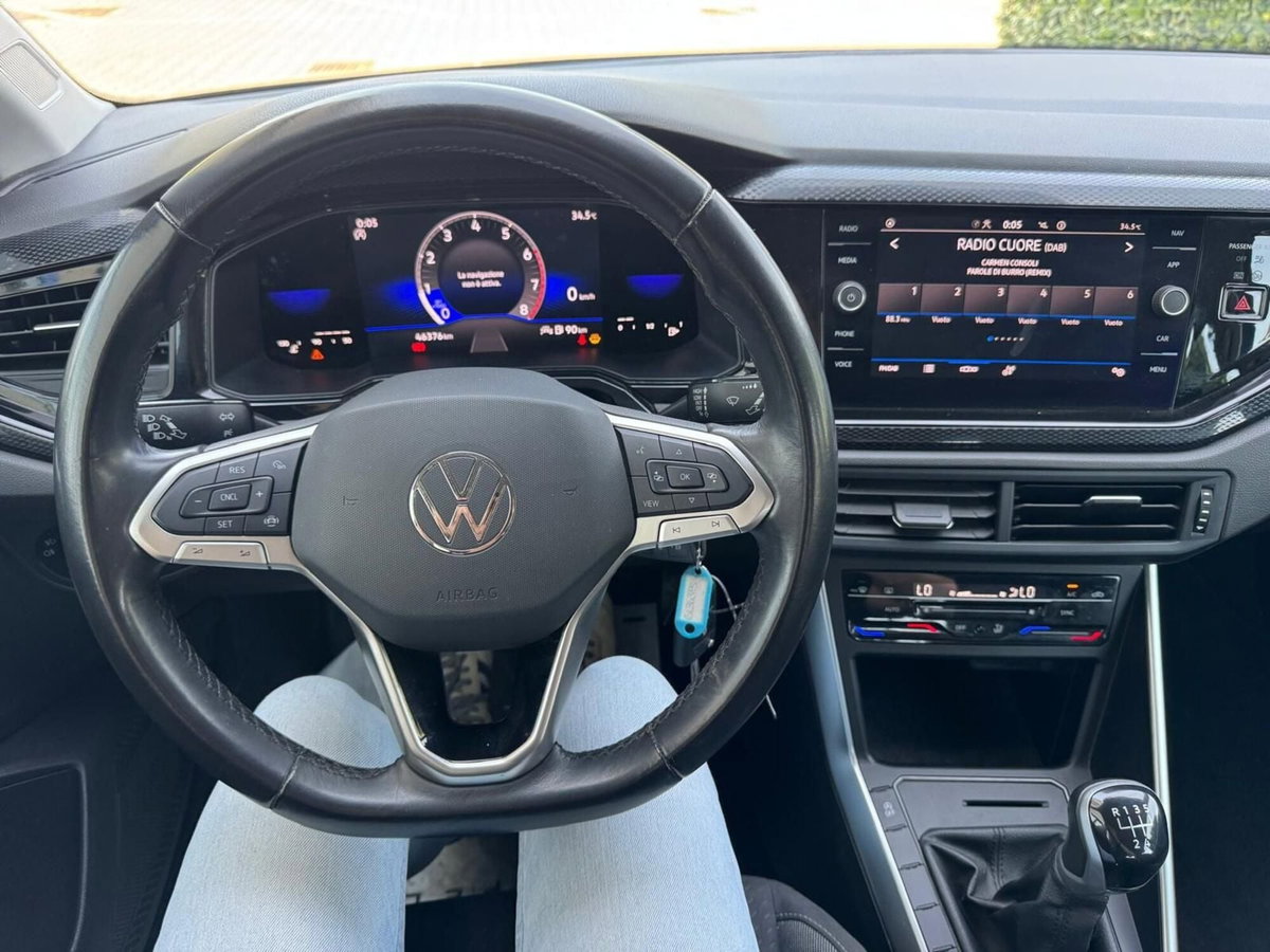 Volkswagen Polo 1.0 tsi Life 95cv (10)