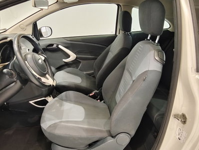Ford Ka 1.3 TDCi 75CV (5)