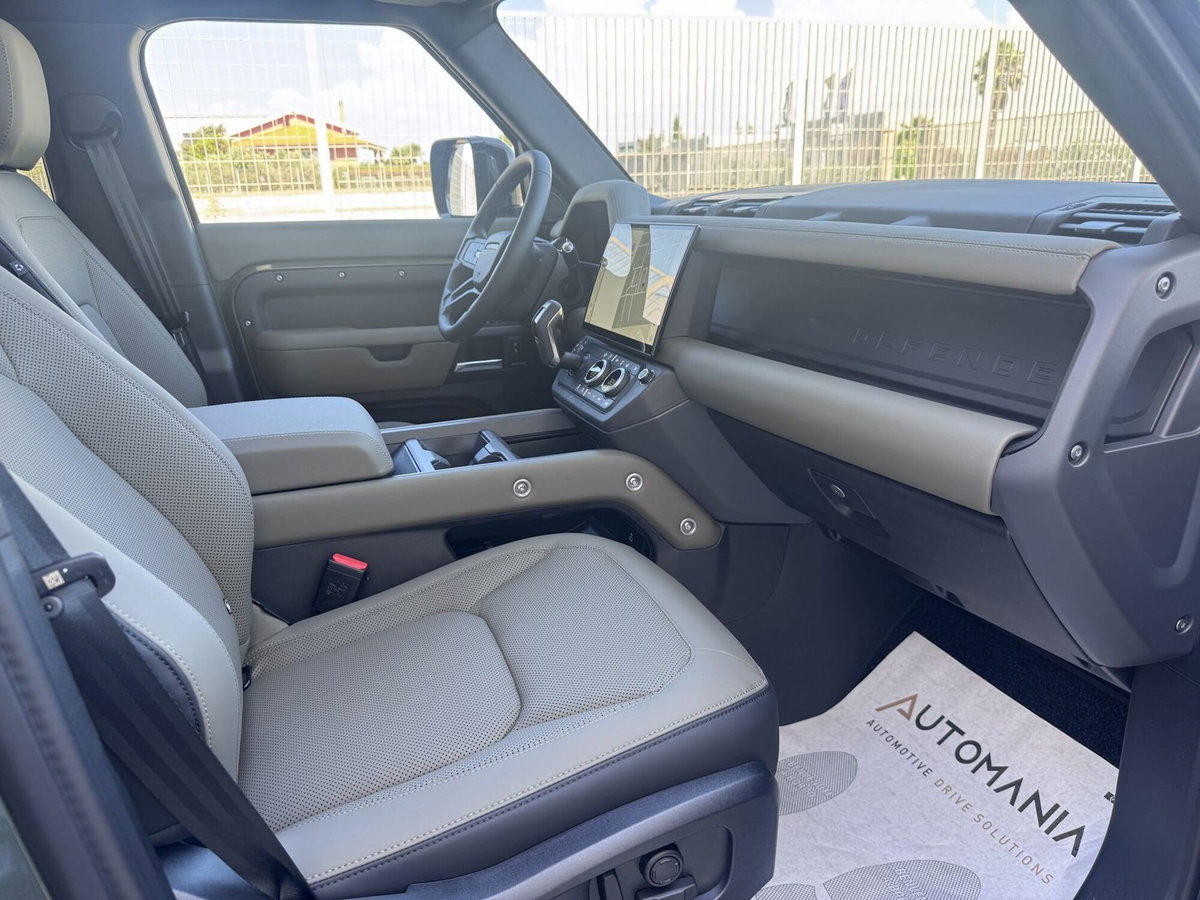Land Rover Defender 110 3.0d i6 mhev X-Dynamic SE awd 250cv auto (17)