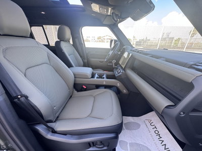 Land Rover Defender 110 3.0d i6 mhev X-Dynamic SE awd 250cv auto (18)