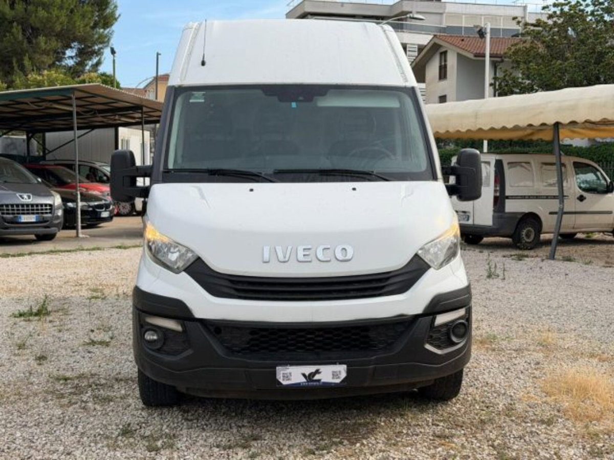 Iveco Daily Furgone 35S14HV 2.3 HPT PM-SL-TM Furgone (2)