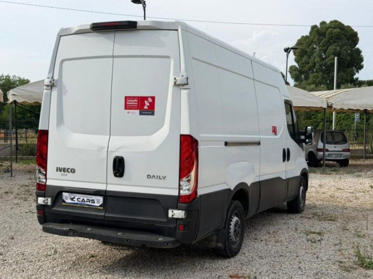 Iveco Daily Furgone 35S14HV 2.3 HPT PM-SL-TM Furgone (6)