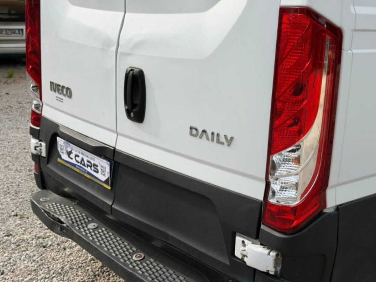 Iveco Daily Furgone 35S14HV 2.3 HPT PM-SL-TM Furgone (7)