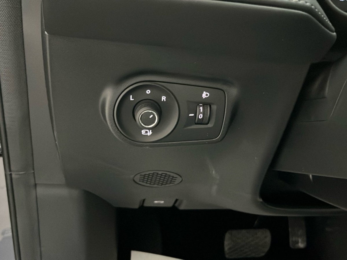 Mg ZS 1.5 hybrid+ Luxury auto (18)