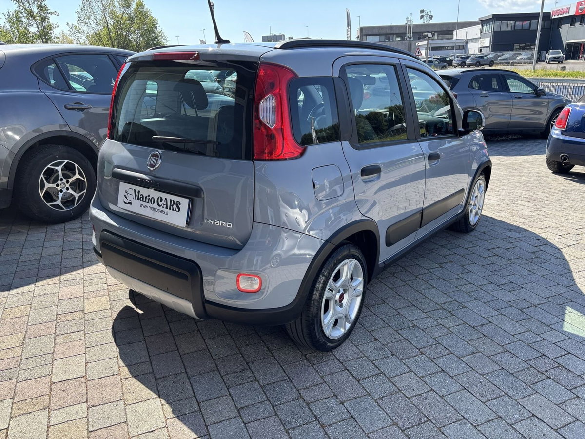 Fiat Panda 1.0 FireFly S&S Hybrid City Cross (4)