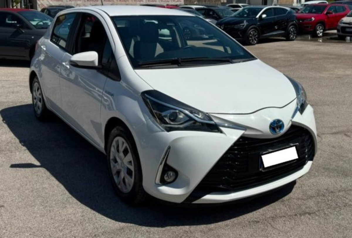 Toyota Yaris 1.5 Hybrid 5 porte Energy (2)