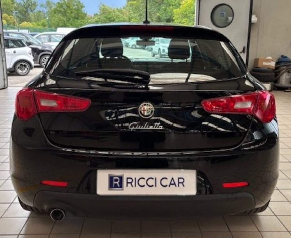 Alfa Romeo Giulietta 1.6 JTDm Giulietta 120cv (4)