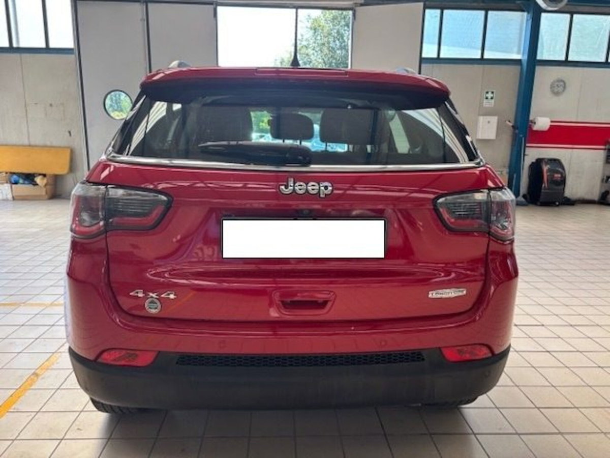 Jeep Compass 2.0 Multijet II 4WD Limited (6)