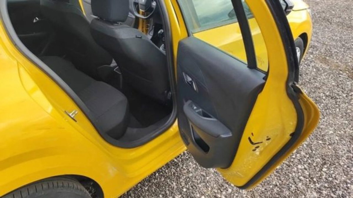 Peugeot 208 1.2 puretech Active s&s 75cv (8)