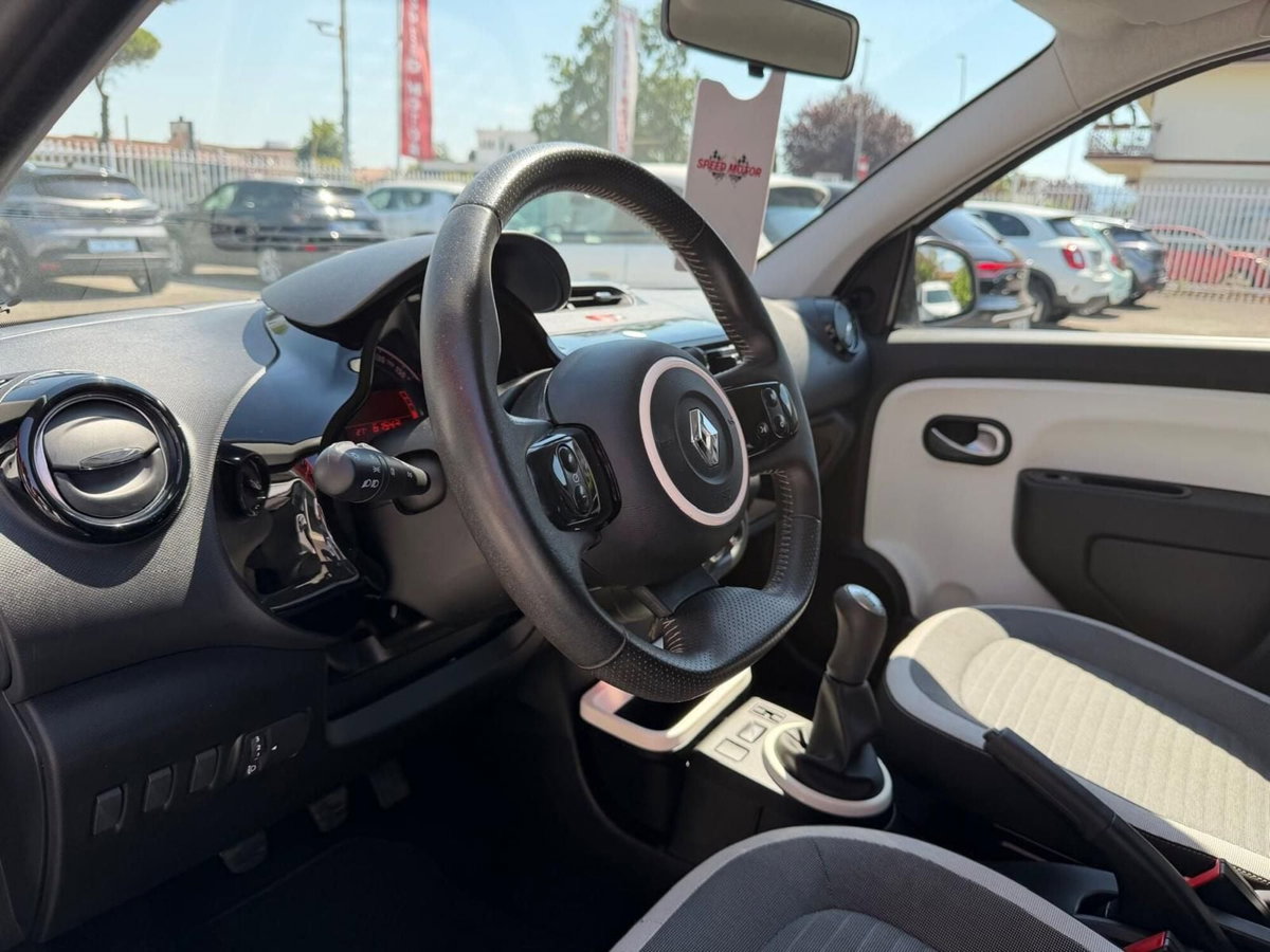 Renault Twingo 1.0 SCe Wave (12)