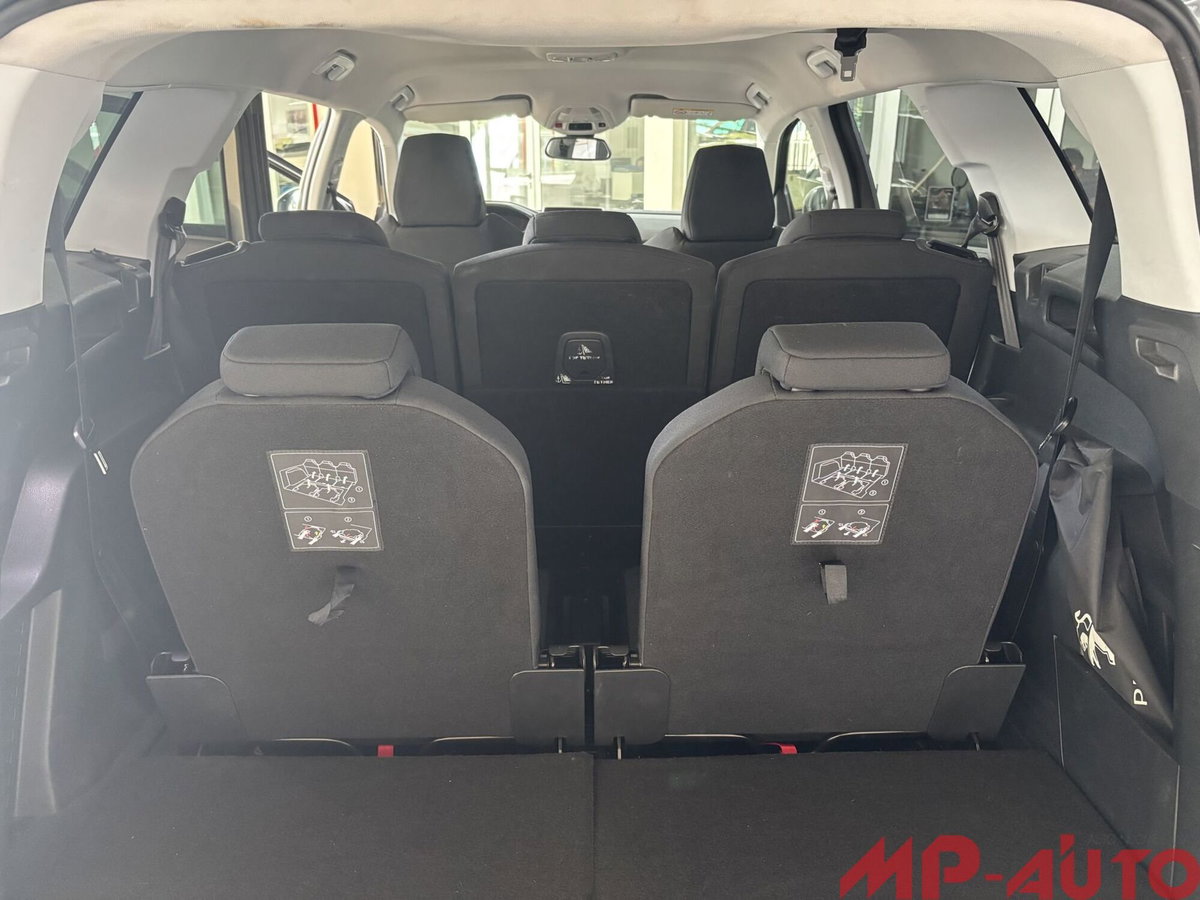 Peugeot 5008 BlueHDi 150 S&S Active (13)