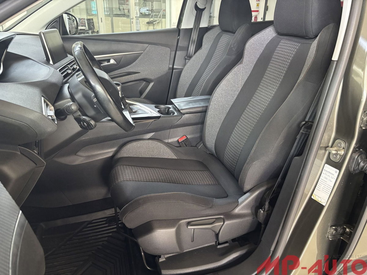 Peugeot 5008 BlueHDi 150 S&S Active (14)