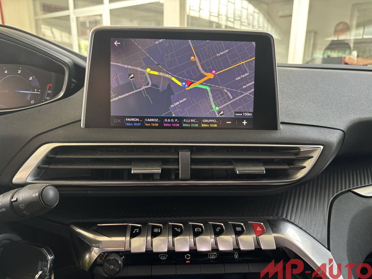 Peugeot 5008 BlueHDi 150 S&S Active (17)
