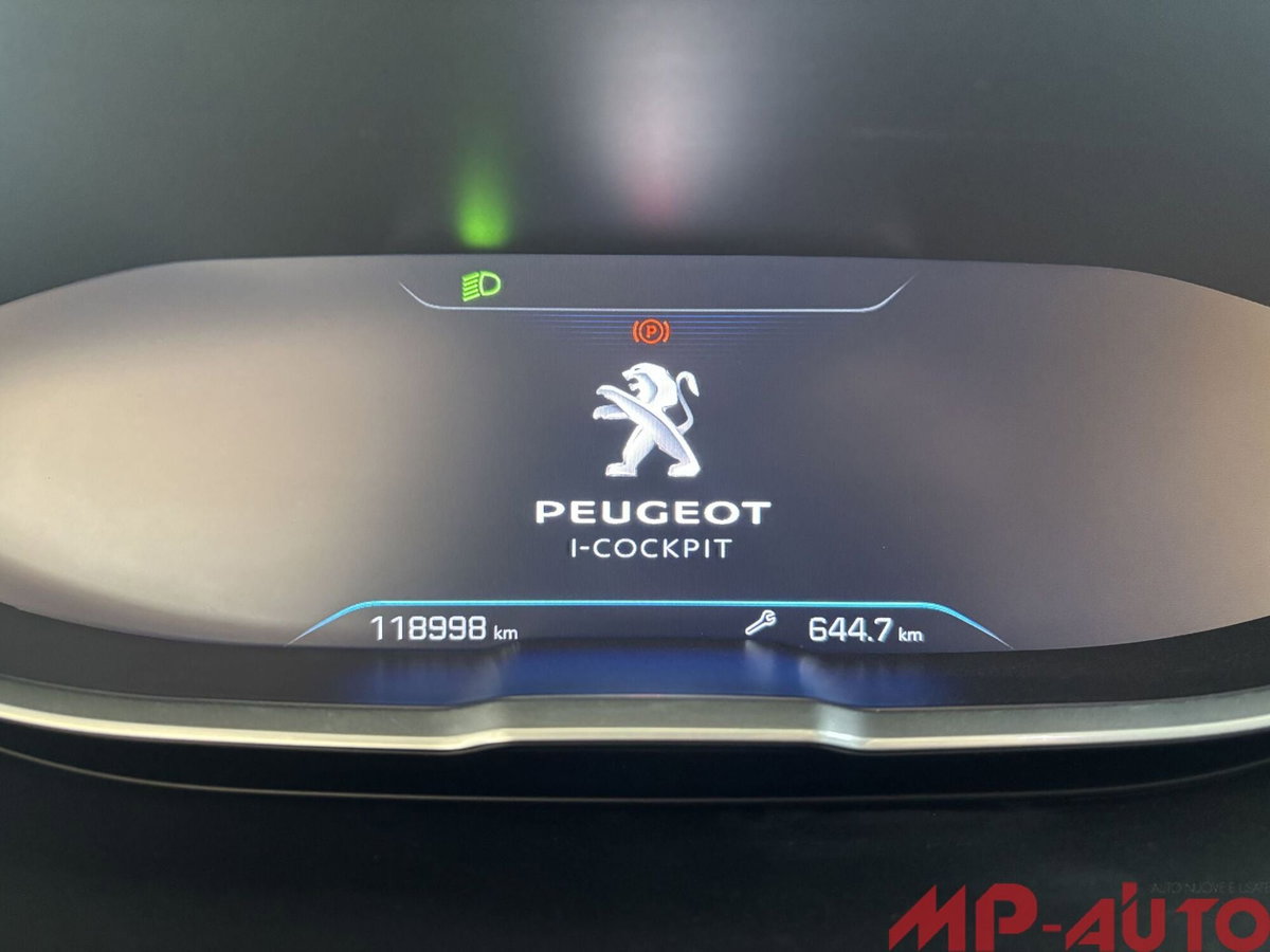 Peugeot 5008 BlueHDi 150 S&S Active (18)