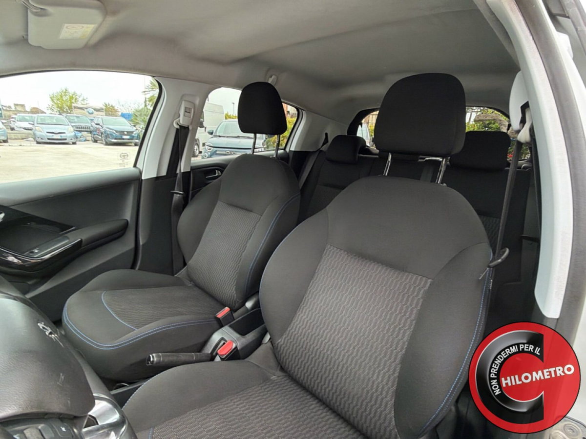 Peugeot 208 82 Stop&Start 5 porte Signature (10)