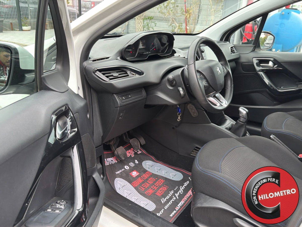 Peugeot 208 82 Stop&Start 5 porte Signature (11)