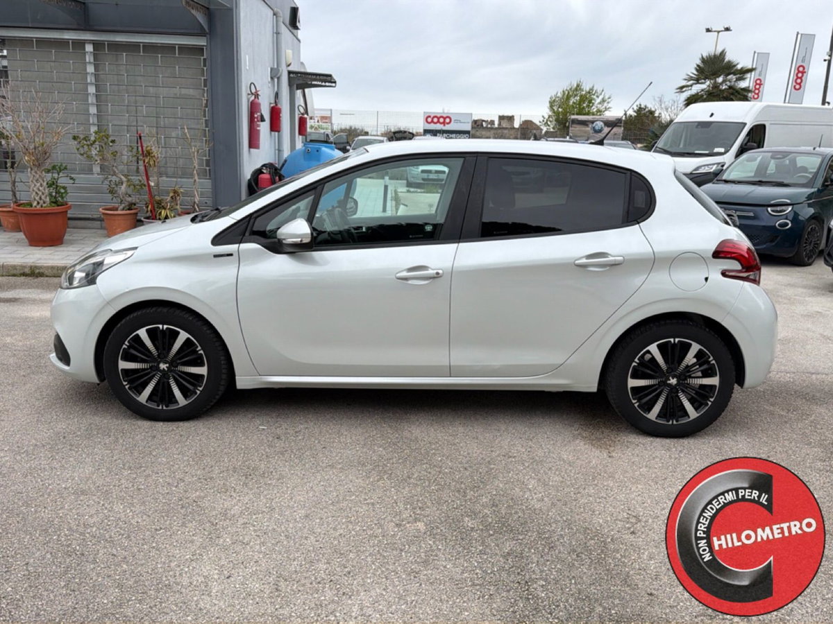 Peugeot 208 82 Stop&Start 5 porte Signature (2)