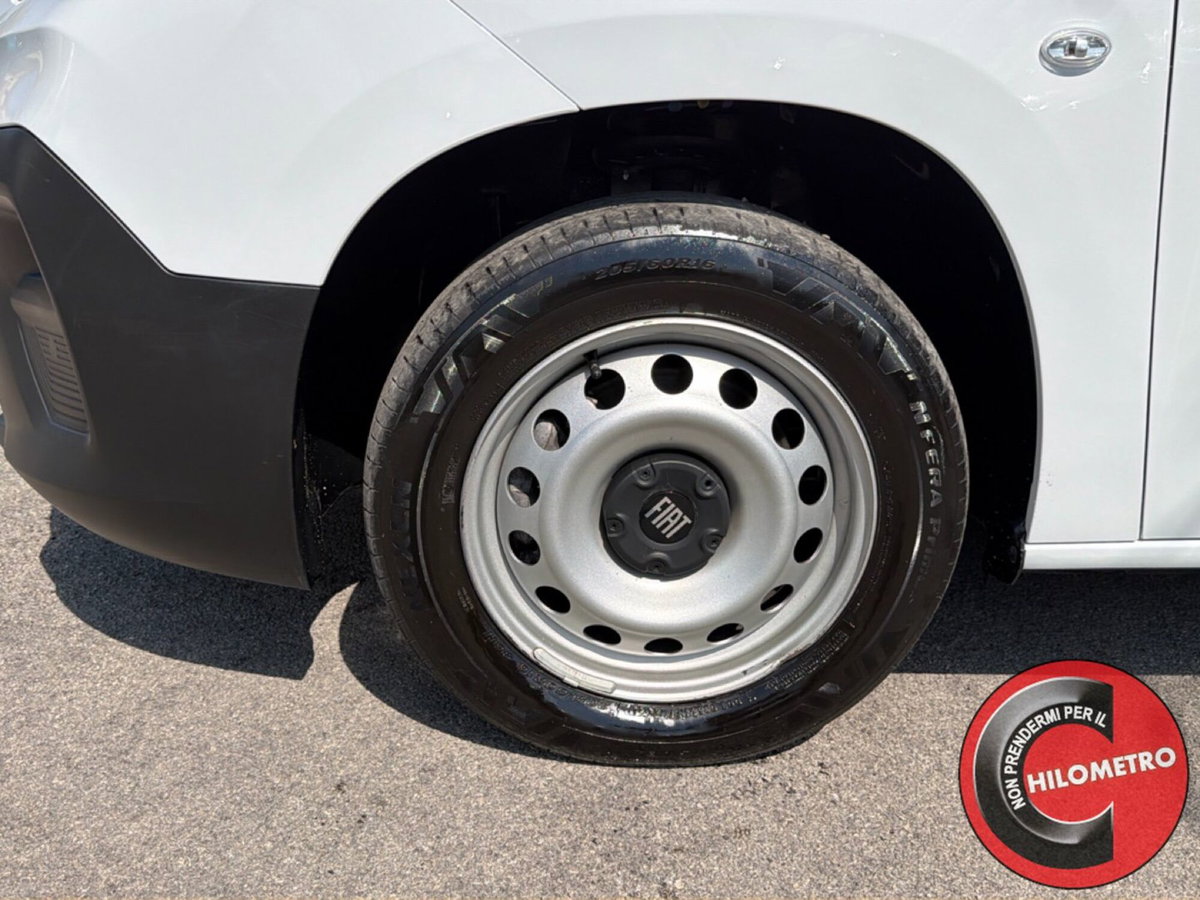 Fiat Doblò 1.5 td Magic Top 130cv auto (12)