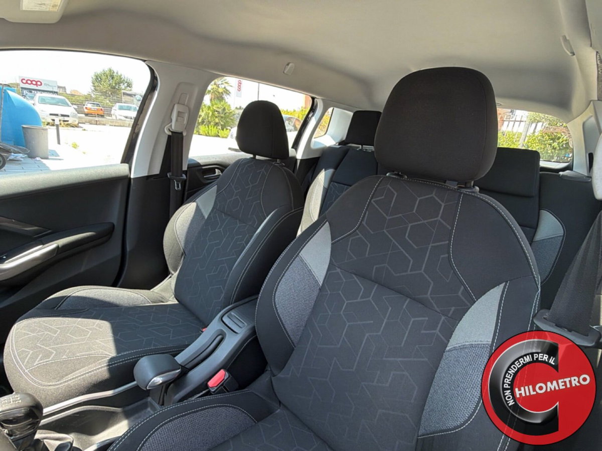 Peugeot 208 100 3 porte Allure (13)