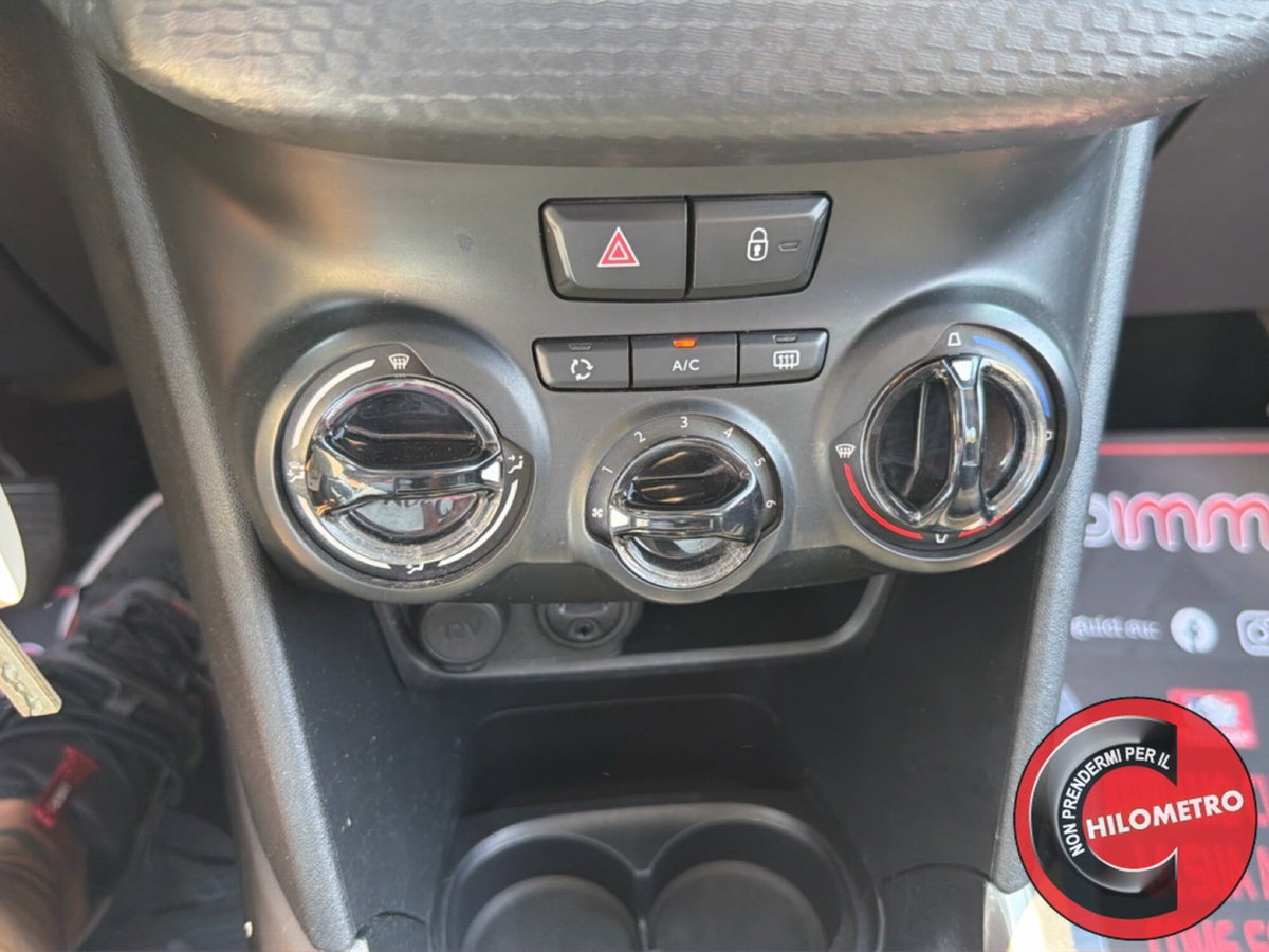 Peugeot 208 100 3 porte Allure (19)