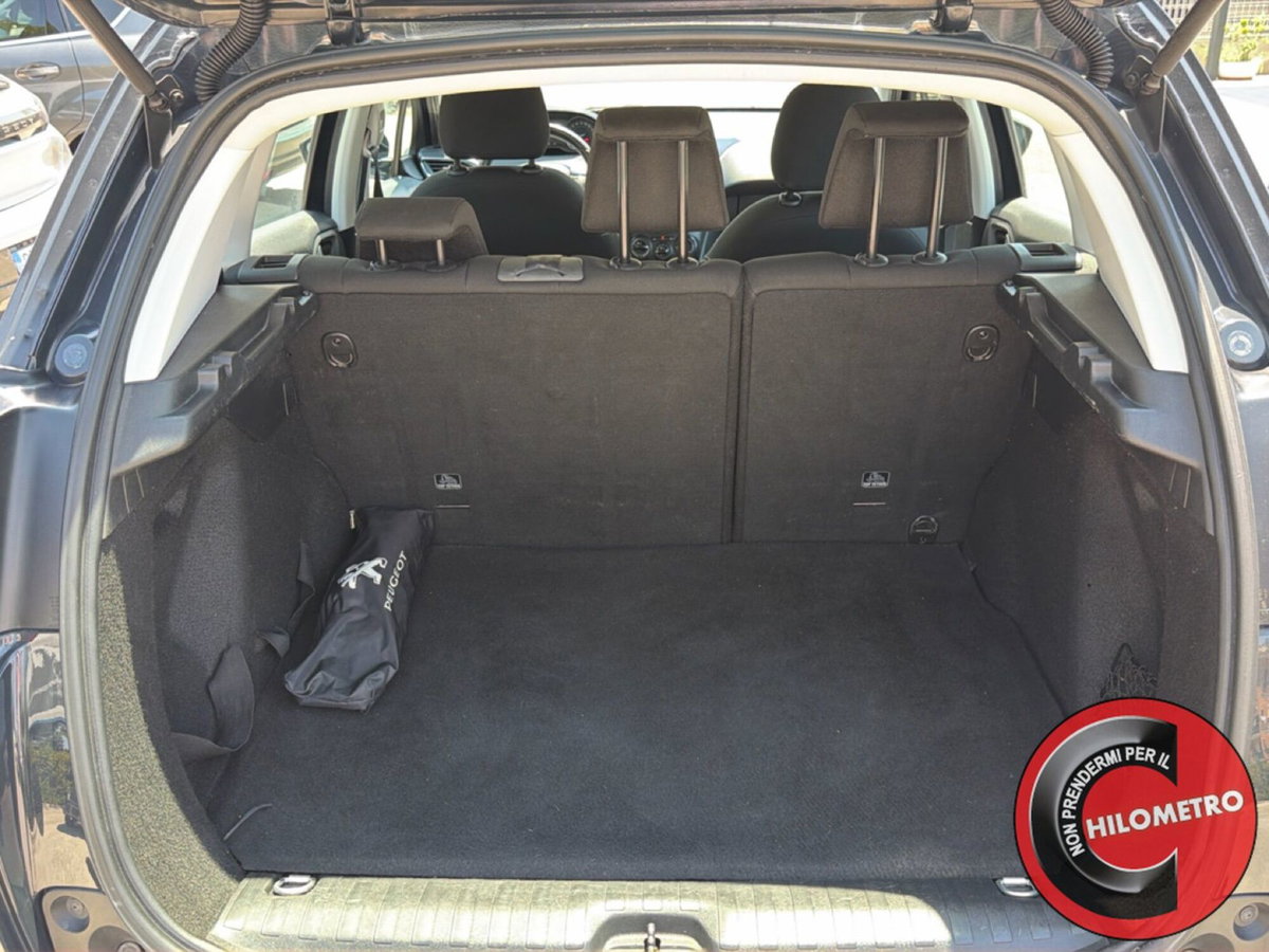 Peugeot 208 100 3 porte Allure (9)