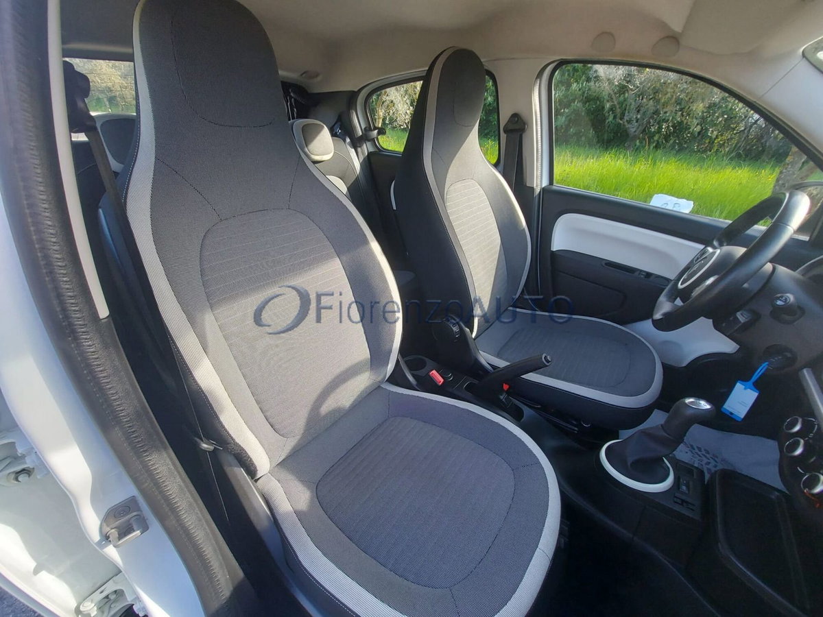 Renault Twingo 1.0 SCe Wave (8)