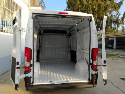 Peugeot Boxer Furgone 35 L2H2 2.2 diesel 140cv S&S vetrato (6)