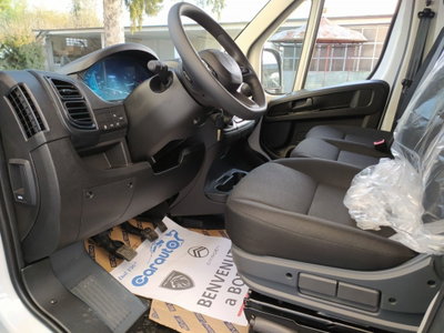 Peugeot Boxer Furgone 35 L2H2 2.2 diesel 140cv S&S vetrato (9)