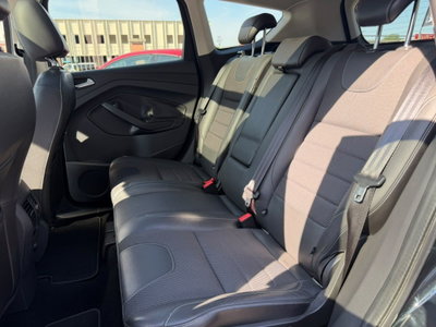 Ford Kuga 2.0 TDCI 150 CV S&S 4WD Powershift Titanium (12)