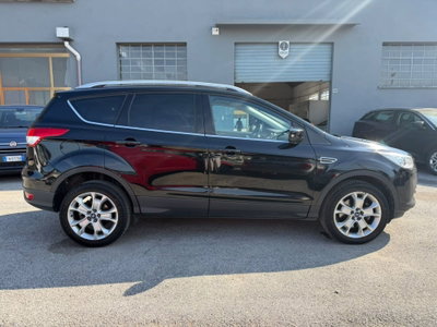Ford Kuga 2.0 TDCI 150 CV S&S 4WD Powershift Titanium (5)