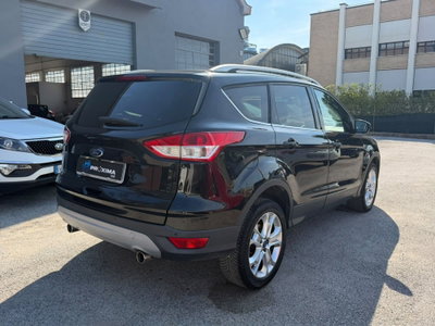 Ford Kuga 2.0 TDCI 150 CV S&S 4WD Powershift Titanium (6)