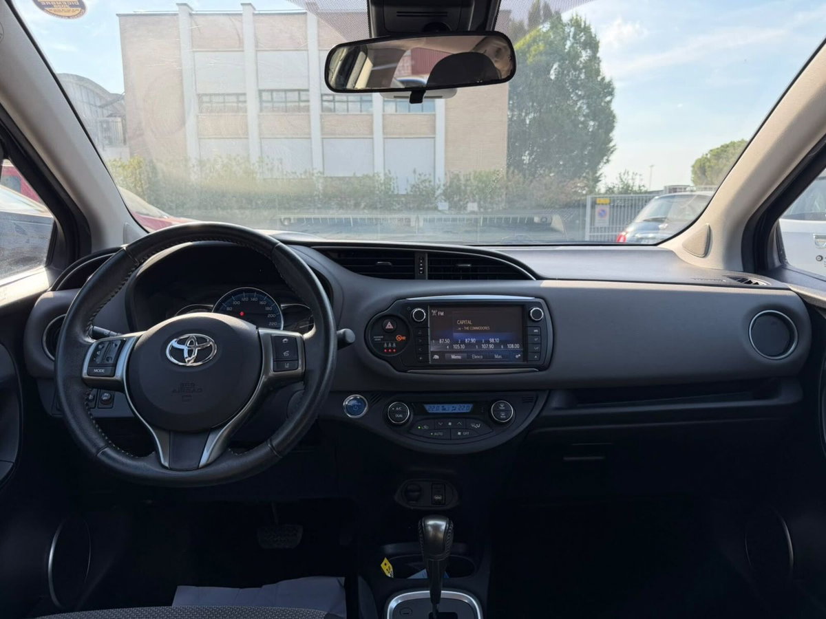 Toyota Yaris 1.5 Hybrid 5 porte Active (12)