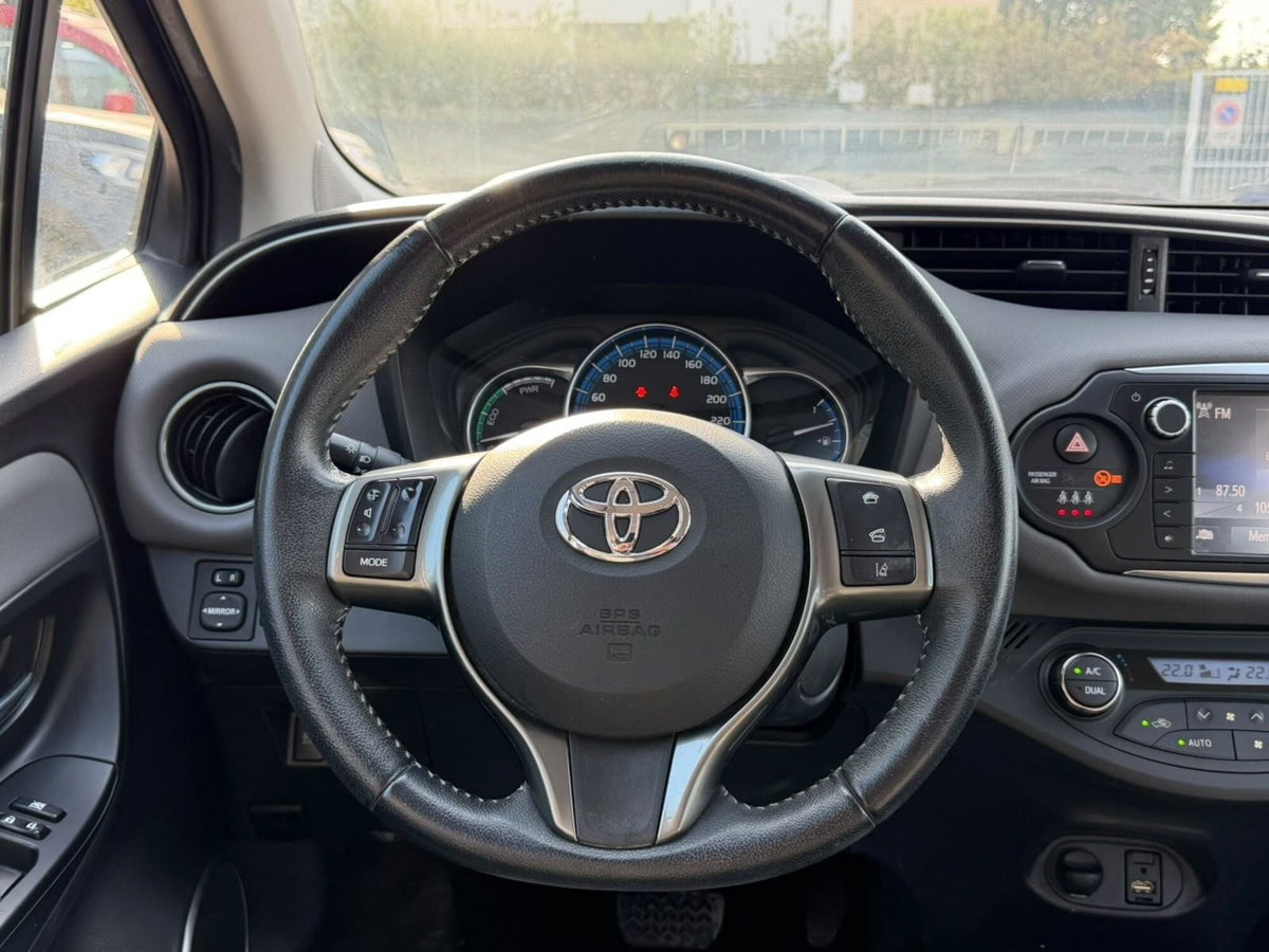 Toyota Yaris 1.5 Hybrid 5 porte Active (13)