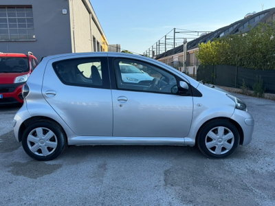 Toyota Aygo 1.0 12V VVT-i 5 porte (5)