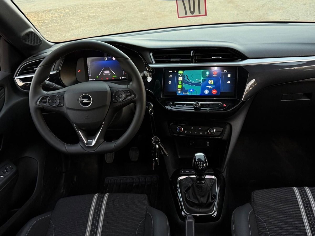 Opel Corsa 1.2 100 CV GS Line (7)